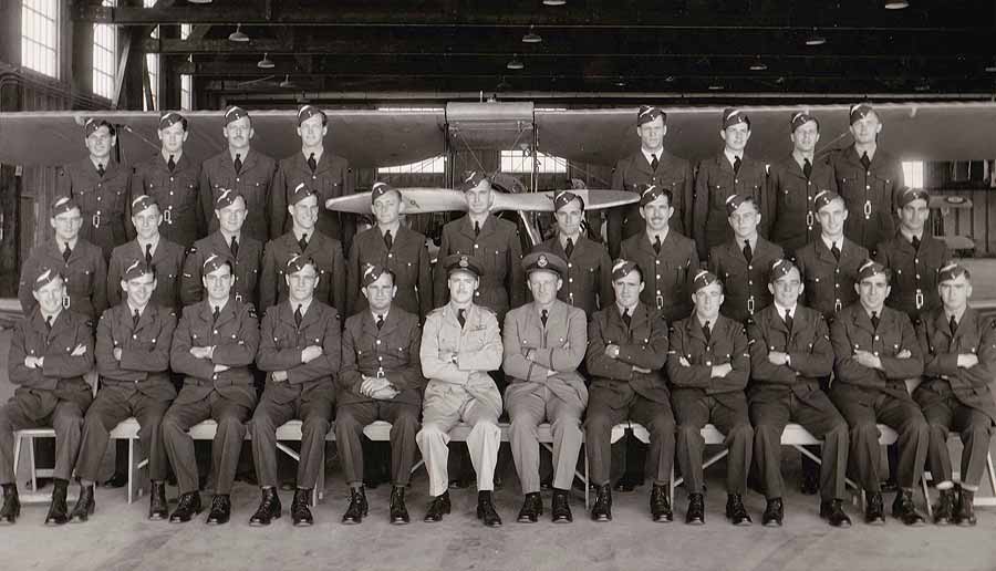 Course 32, 15 EFTS Regina, 1941